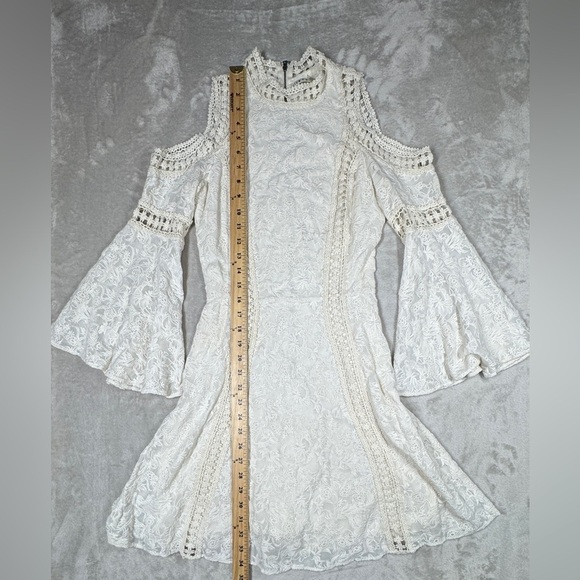 Alice + Olivia Enya White Cream Boho Lace 100% Cotton Bell Sleeves Mini Dress 0 - Picture 9 of 17